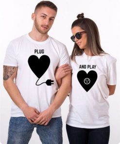 couple plug and play tshirt thd